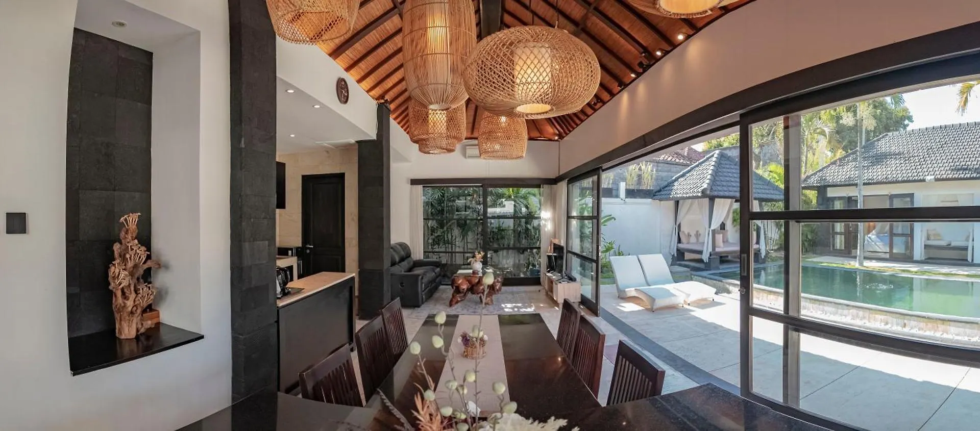 Villa Casavelo Bali Seminyak