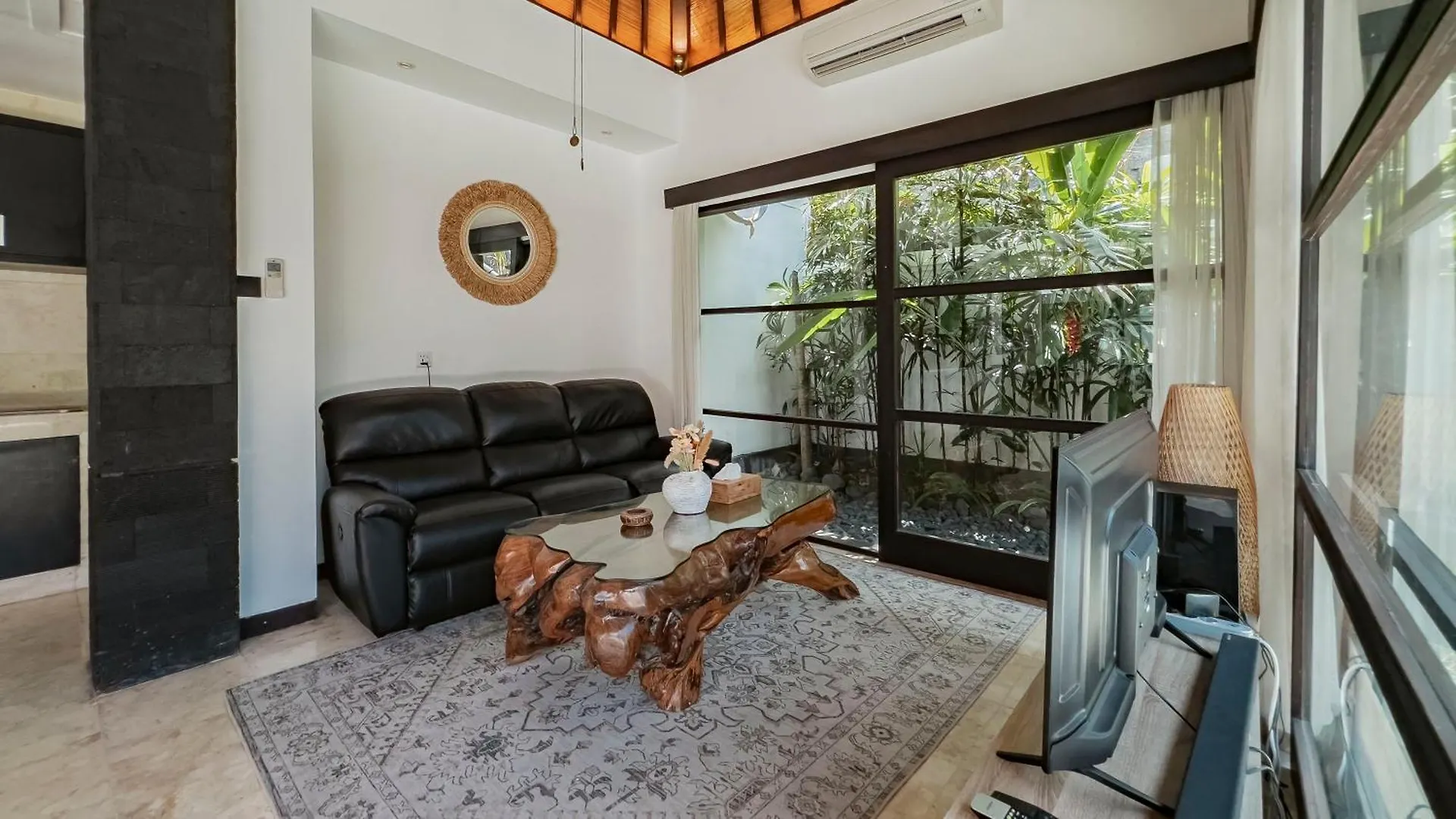 Villa Casavelo Bali Seminyak