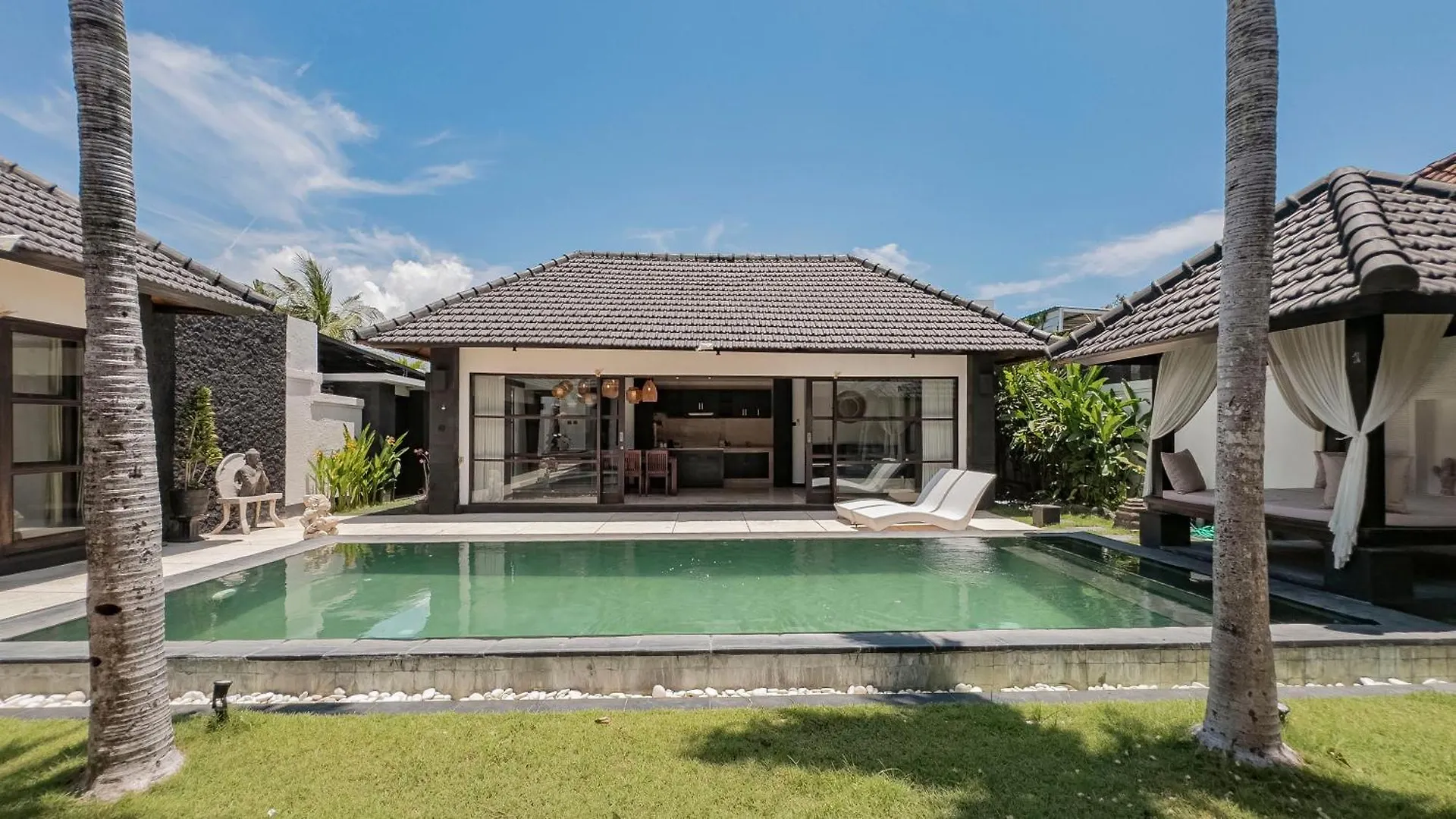 Villa Casavelo Bali Seminyak