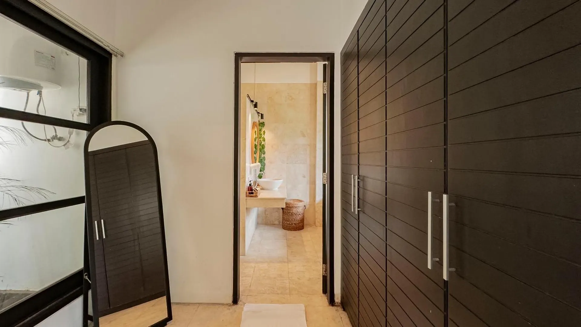 Villa Casavelo Bali سمينياك 0*,  إندونيسيا