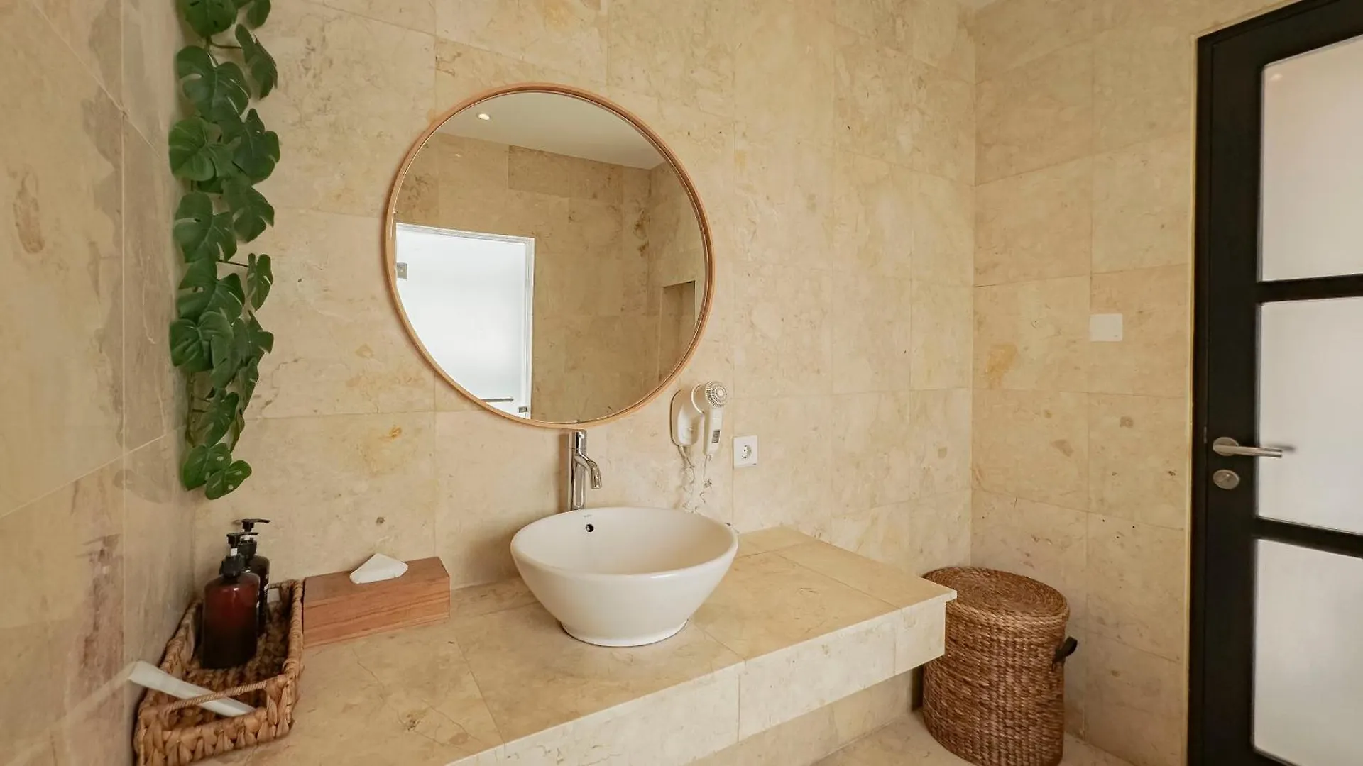 Villa Casavelo Bali سمينياك