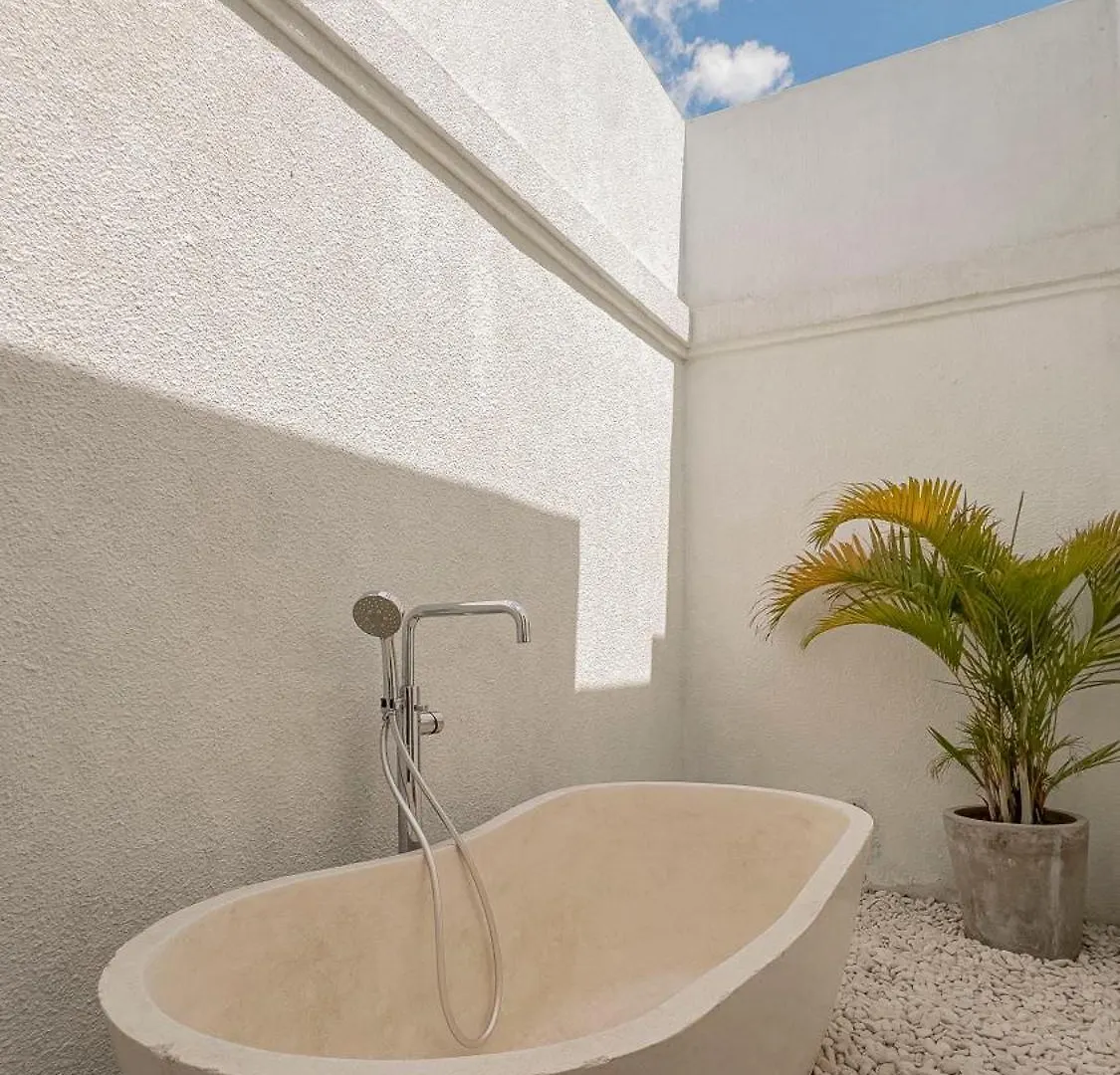 Villa Casavelo Bali سمينياك