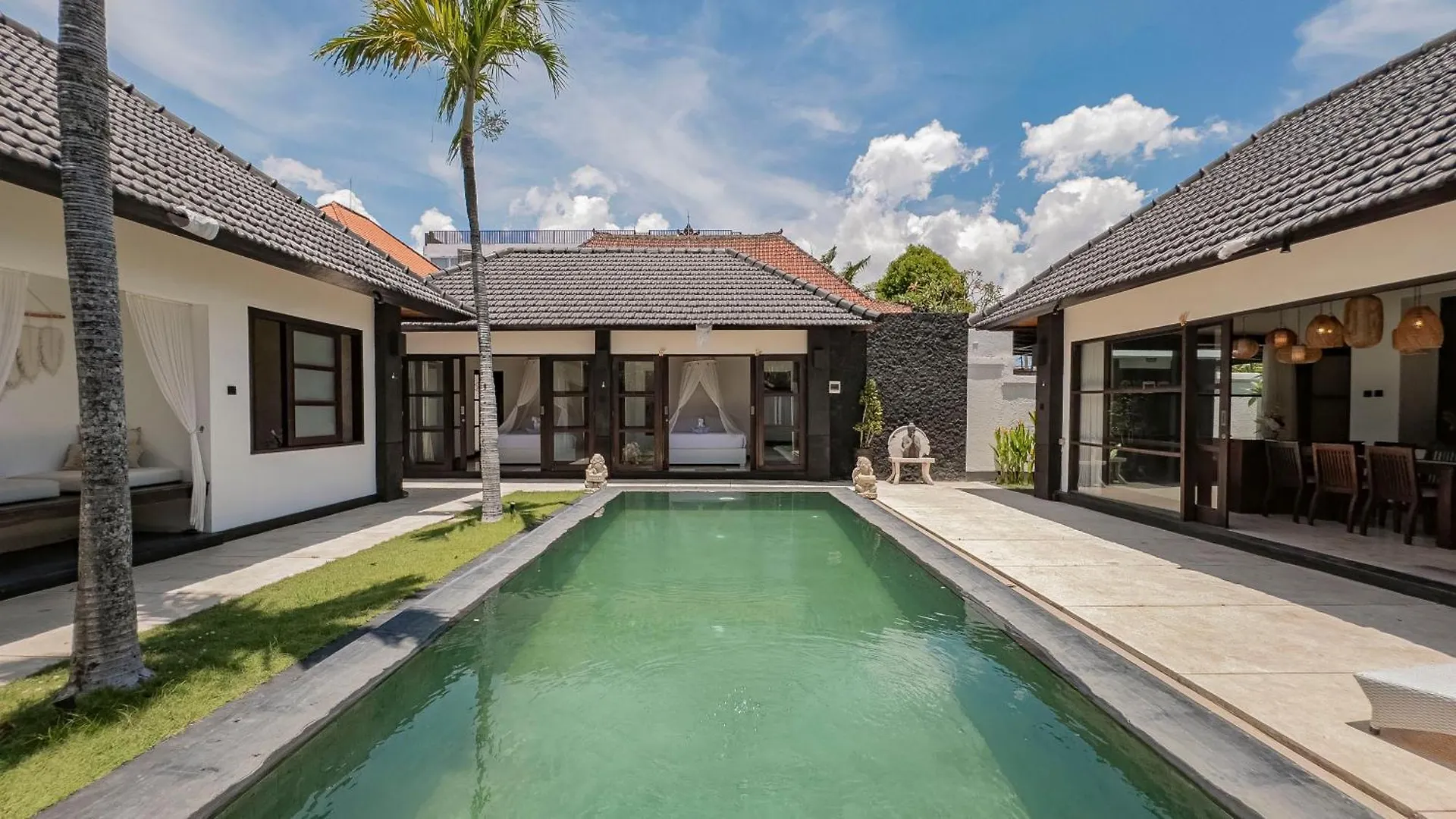Villa Casavelo Bali سمينياك إندونيسيا