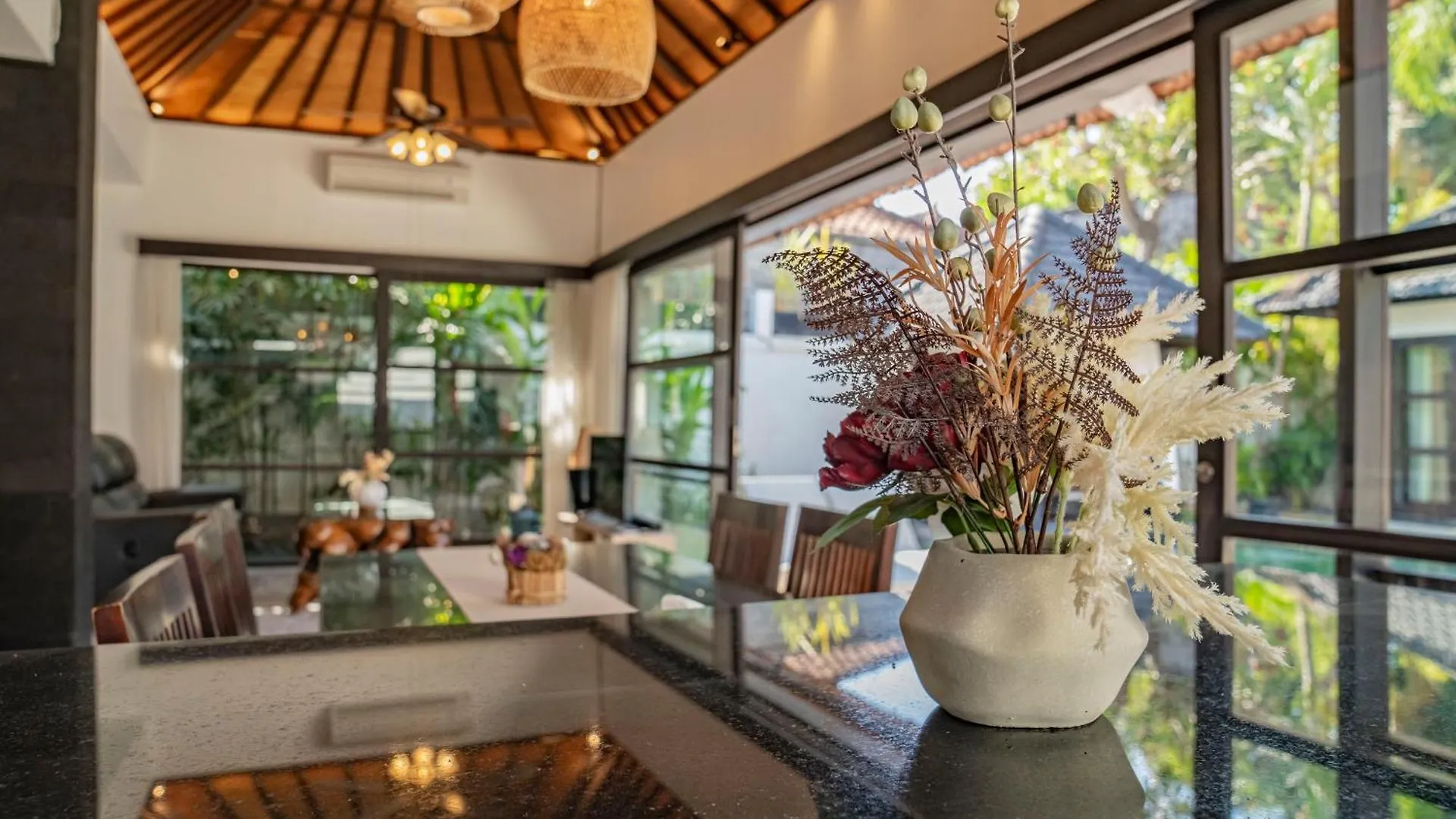 Villa Casavelo Bali سمينياك